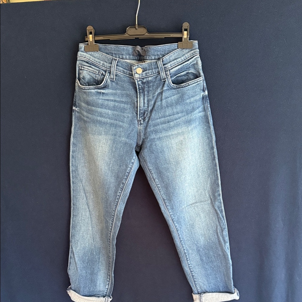 Joe's Jeans The Bobby in Flawless wash size 28.